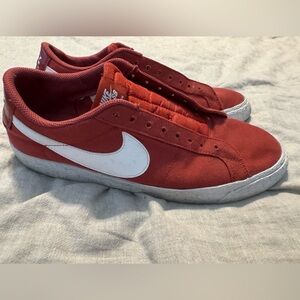 Nike SB Blazer Zoom Canvas Low Red w white